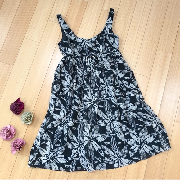 London Times Black and Cream Leaf Print Dress, 6. - Picture 5 of 8